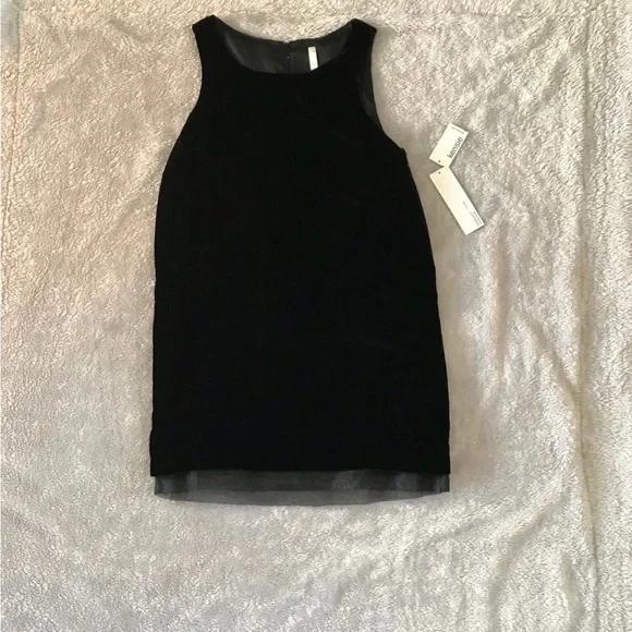 Kensie Elegant Black Sleeveless Dress - Picture 5 of 5